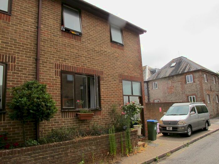 2 Bedroom Semi-Detached House To Rent In Farncombe Road, Lewes, BN7