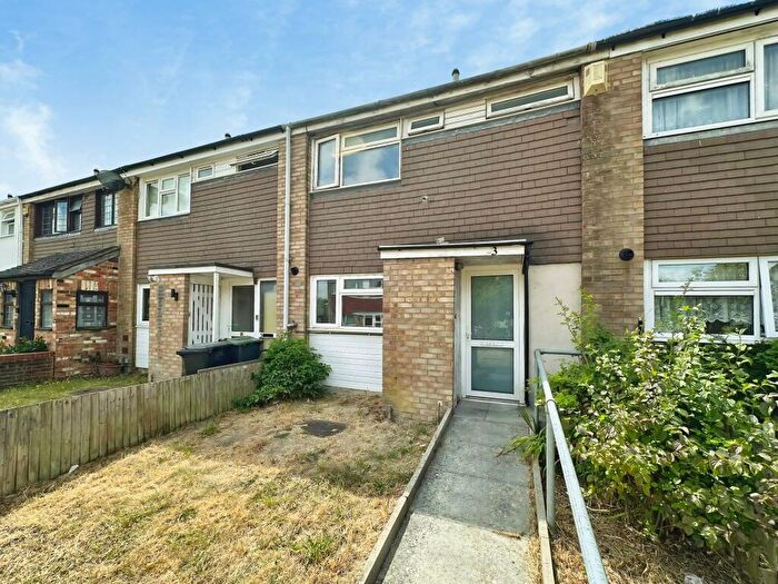3 Bedroom Terraced House To Rent In Sylam Close, Luton, LU3