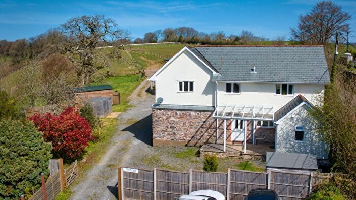 4 Bedroom Detached House For Sale In The Oaks, Brayford, EX32