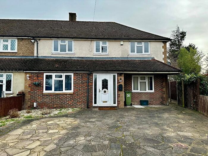 5 Bedroom Semi Detached House For Sale In Batchwood Green, Orpington, BR5