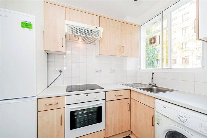1 Bedroom Flat To Rent In Harley Place, Marylebone, London, W1G