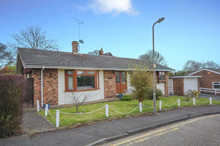 3 Bedroom Detached Bungalow To Rent In Lewis Close, Shenfield, CM15