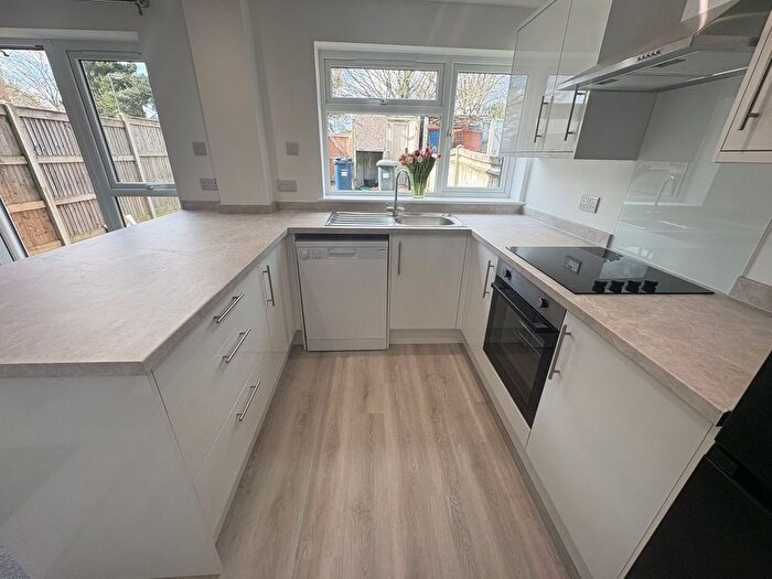 3 Bedroom Terraced House To Rent In Sandy Hill Road, Farnham, GU9