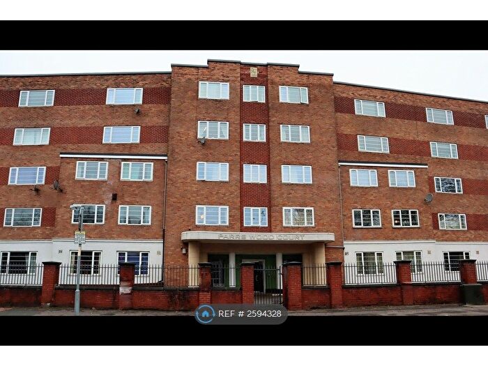 2 Bedroom Flat To Rent In Parrs Wood Court, Manchester, M20
