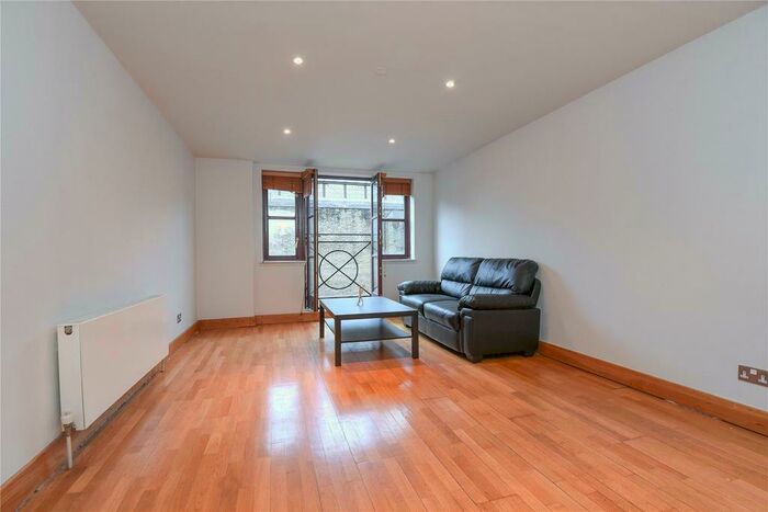 2 Bedroom Apartment To Rent In Kingsley Mews, Wapping Lane, E1W