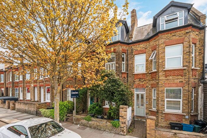 2 Bedroom Flat To Rent In Amyand Park Road, St Margarets, TW1