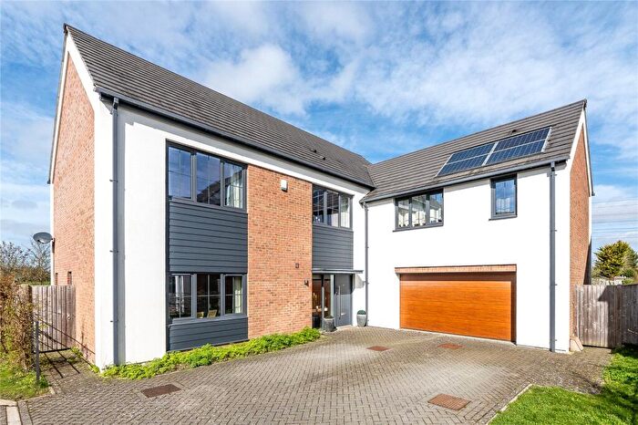 5 Bedroom Detached House For Sale In Maple Gardens, Milton, Abingdon, Oxfordshire, OX14