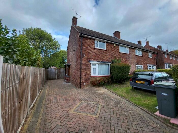 3 Bedroom Semi-Detached House To Rent In Plantation Road, Luton, LU3
