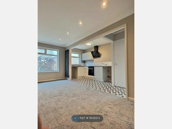 1 Bedroom Flat To Rent In Wordsworth Grove, Stanley, Wakefield, WF3