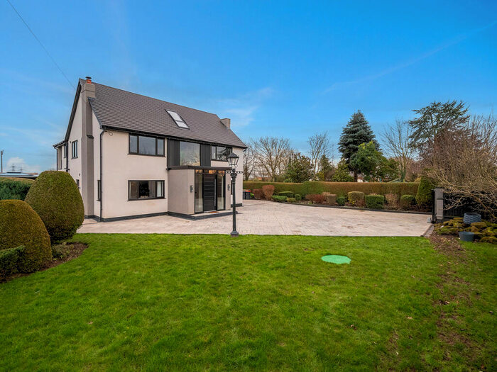 6 Bedroom Detached House For Sale In Ledsham Lane Ellesmere Port, Cheshire, CH66