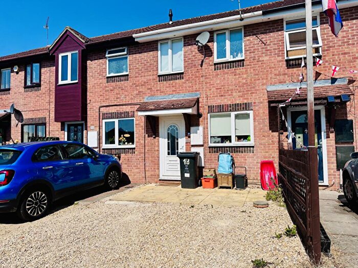 2 Bedroom Terraced House For Sale In Fuller Close, Willowbrook, Swindon, SN2