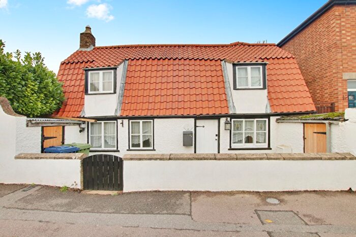 2 Bedroom Detached House For Sale In Elwyn Road, March, PE15