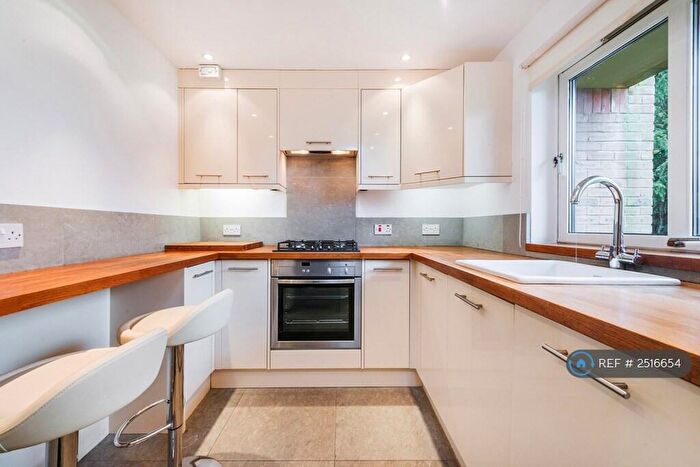1 Bedroom Flat To Rent In Mulberry Lodge, Enfield, EN2