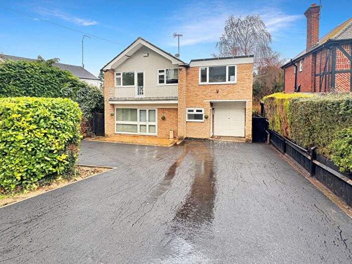 4 Bedroom Detached House To Rent In The Byeway, Rickmansworth, Herts, WD3