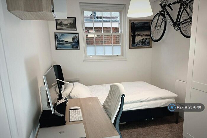 2 Bedroom Flat To Rent In Creighton Avenue, London, N10