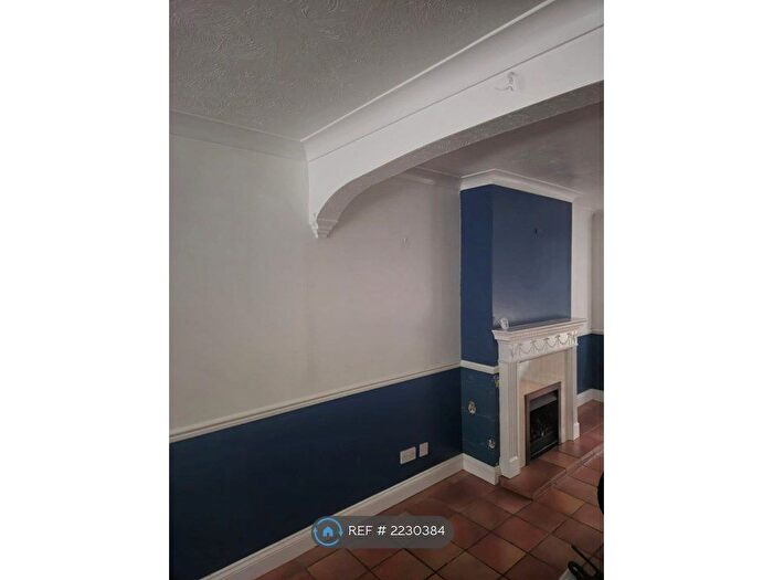 3 Bedroom Semi-Detached House To Rent In Halsey Rd, Bedford, MK42