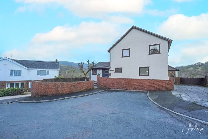3 Bedroom Detached House For Sale In Vale View, Pont Nedd Fechan, Neath, SA11