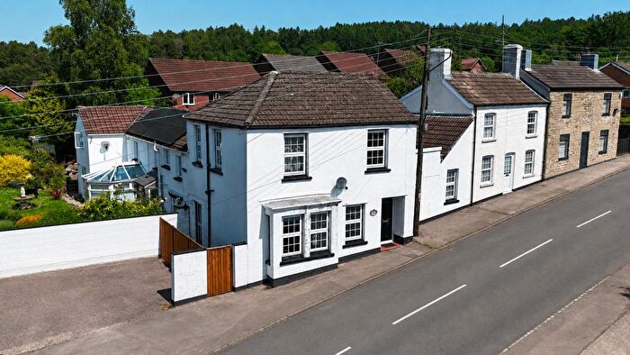 3 Bedroom Semi Detached House For Sale In Pillowell Road, Whitecroft, Lydney, GL15