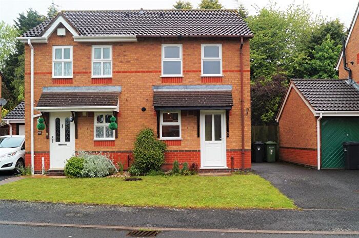 2 Bedroom Semi-Detached House To Rent In Meadow Road, Droitwich, WR9