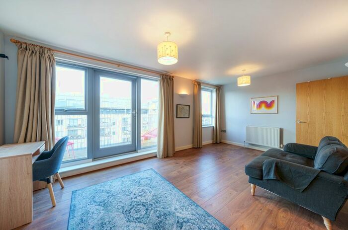 1 Bedroom Flat To Rent In Warner Road, London, SE5