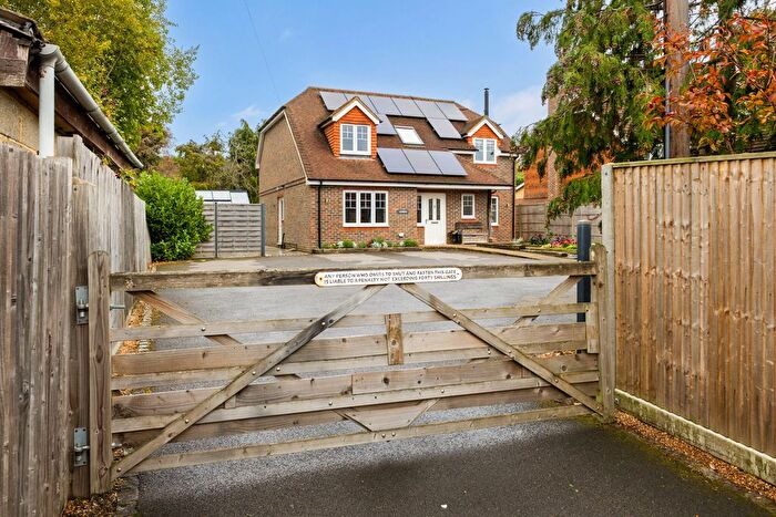 4 Bedroom Detached House For Sale In Bircholt Road, Liphook, GU30