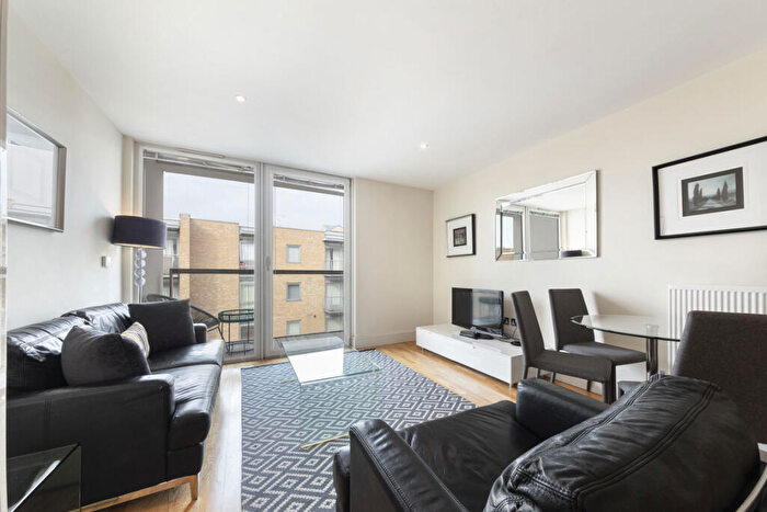 1 Bedroom Flat To Rent In Lanterns Way, Canary Wharf, E14