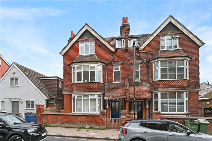 1 Bedroom Studio For Sale In Pendennis Road, Streatham, SW16