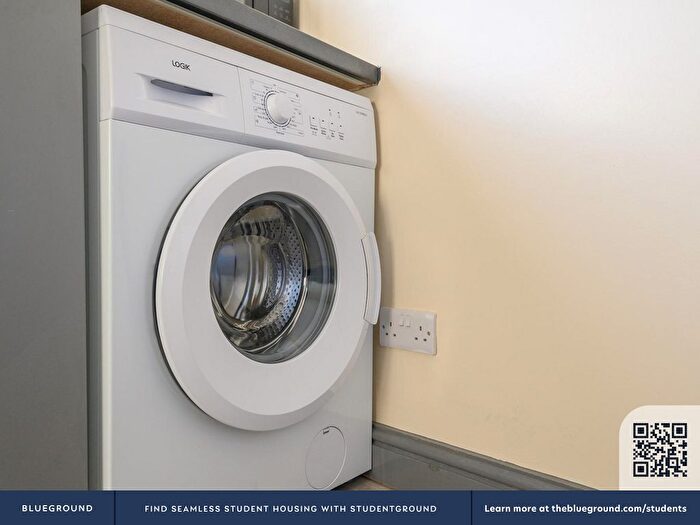 1 Bedroom Flat To Rent In City Of Leeds, LS12