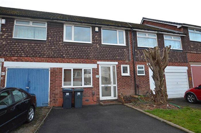 3 Bedroom House To Rent In Warwards Lane, Birmingham, West Midlands, B29