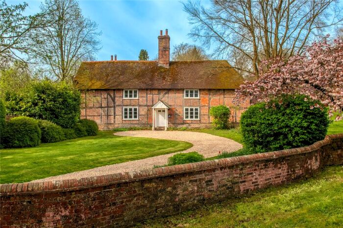 5 Bedroom Detached House For Sale In Tunworth, Basingstoke, Hampshire, RG25