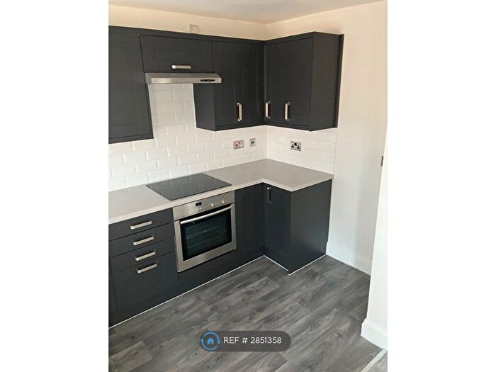 2 Bedroom Flat To Rent In Little Stoke, Bristol, BS34