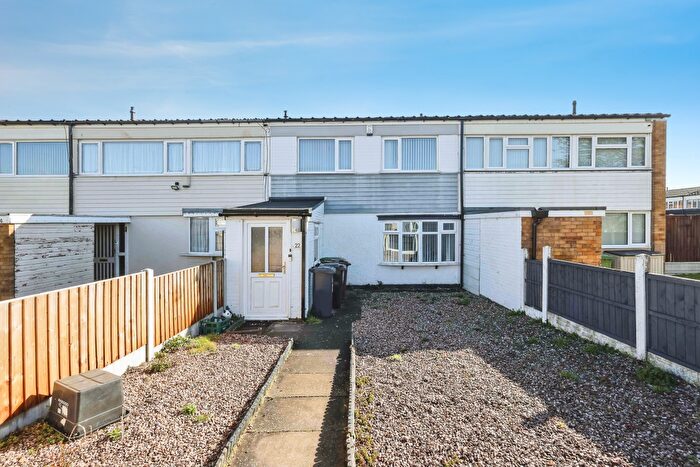 3 Bedroom Semi-Detached House To Rent In Rathlin Croft, Birmingham, B36