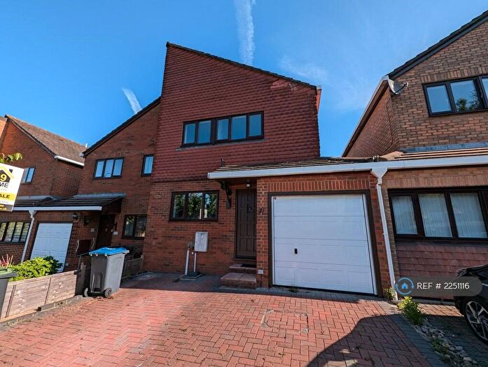 4 Bedroom Semi-Detached House To Rent In Eden Road, Croydon, CR0