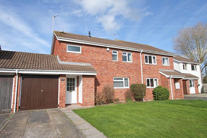 3 Bedroom Semi Detached House For Sale In Kennaway Road, Clevedon, BS21