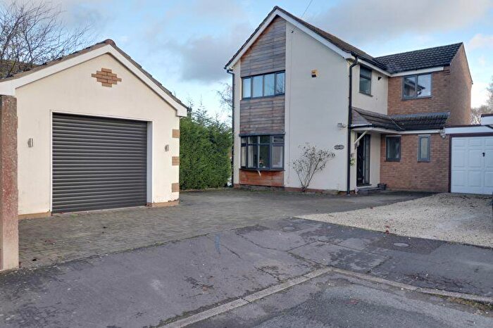 3 Bedroom Link Detached House For Sale In Ivetsey Close, Wheaton Aston, Staffordshire, ST19