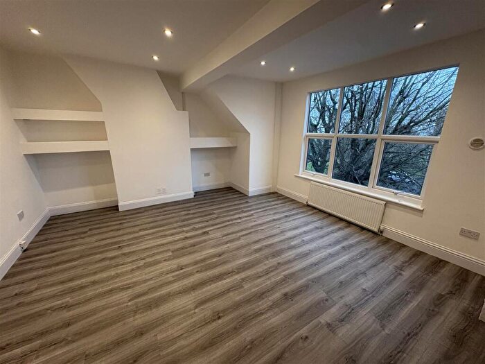 2 Bedroom Flat To Rent In Dyke Road, Brighton, BN1