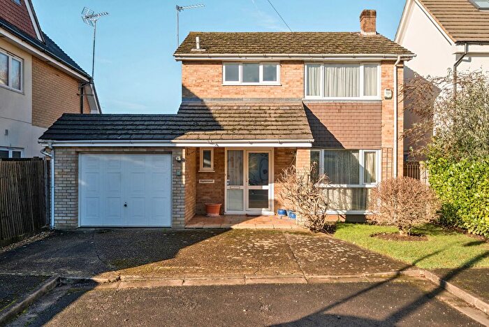 3 Bedroom Detached House For Sale In Elm Grove Road, Cobham, KT11