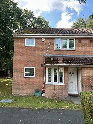 1 Bedroom End Of Terrace House For Sale In Dorney Way, Hounslow, TW4