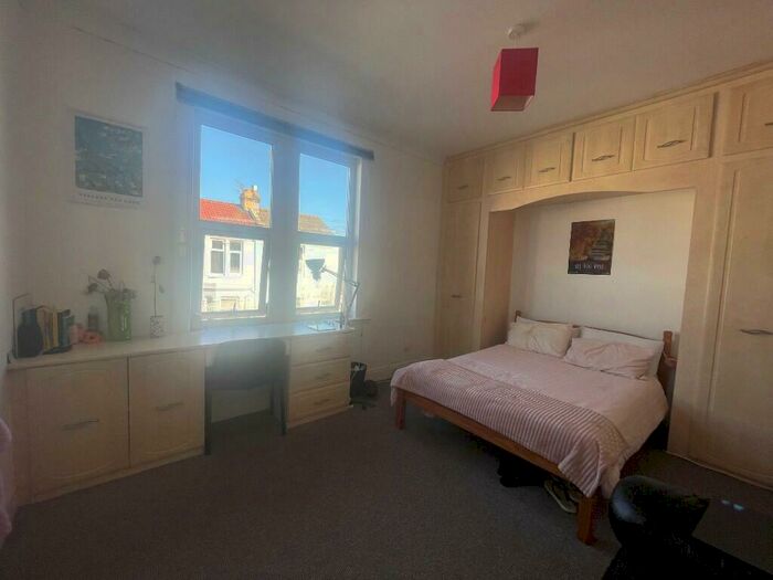 1 Bedroom Terraced House To Rent In Telephone Road, Southsea, Hampshire, PO4