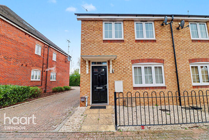 3 Bedroom Semi Detached House For Sale In Wheatcroft Way, Swindon, SN1