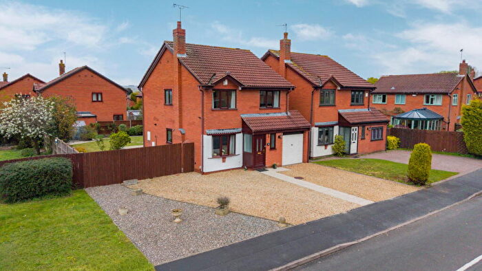 4 Bedroom Detached House For Sale In Ambleside Way, Kingswinford, DY6