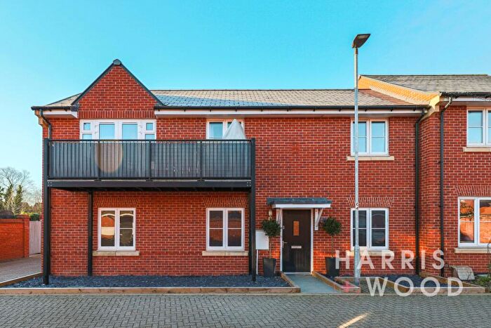 2 Bedroom Coach House For Sale In Birchwood Drive, Colchester, Essex, CO4