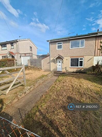 3 Bedroom Semi-Detached House To Rent In St. Margarets Avenue, Cefn Fforest, Blackwood, NP12