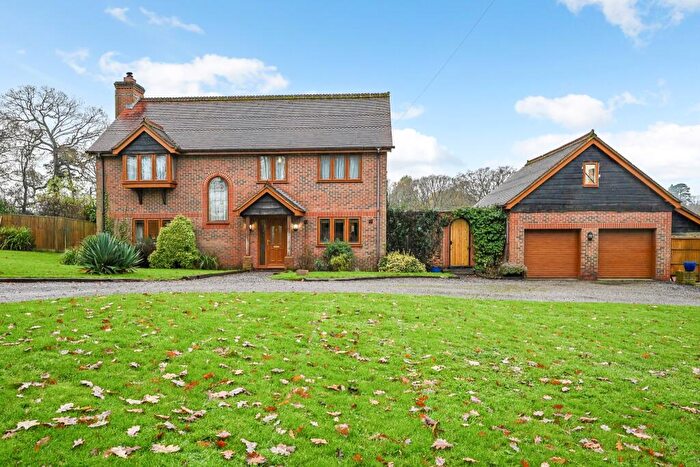 4 Bedroom Detached House For Sale In Reading Room Lane, Curdridge, SO32