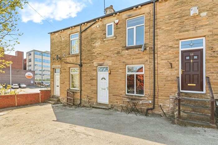 2 Bedroom Terraced House For Sale In Bayldons Place, Batley, WF17