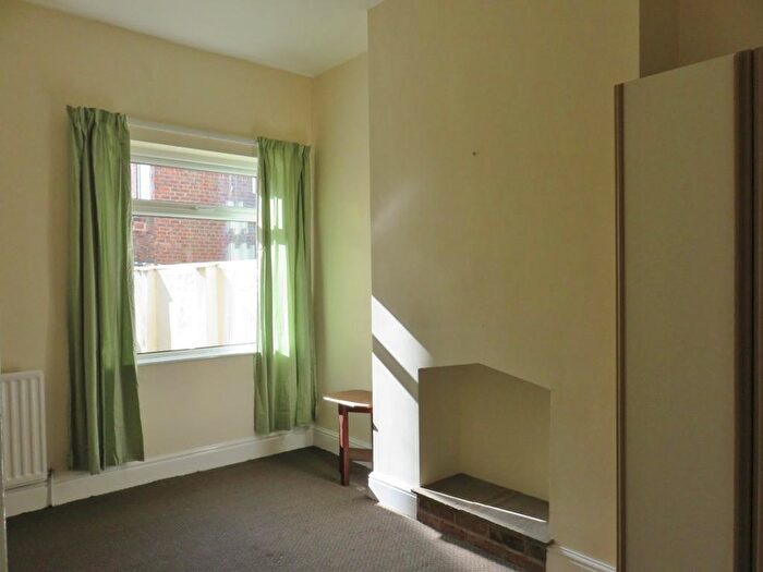 3 Bedroom Terraced House For Sale In Leonard Street, Hull, HU3