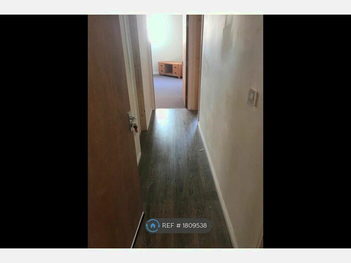 1 Bedroom Flat To Rent In Commercial Street, Aberbargoed, Bargoed, CF81