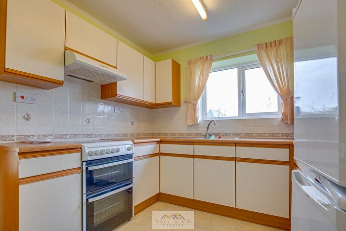 3 Bedroom Detached House For Sale In Fern Close, Eckington, Sheffield, S21