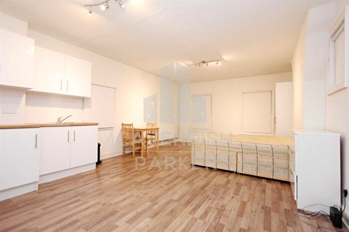 Studio To Rent In Parsifal Road, West Hampstead, London, NW6