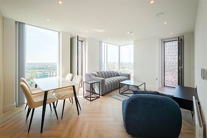 2 Bedroom Apartment To Rent In Bankside, Colliers Yard, M3